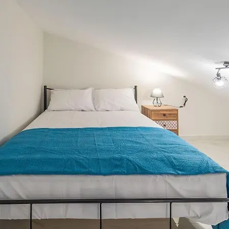 Appartamento Semiramis Modern - Sleeps 8 Néa Péramos Esterno foto