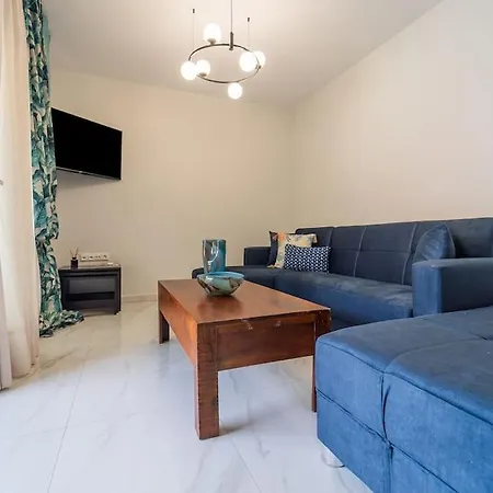 Appartamento Semiramis Modern - Sleeps 8 Néa Péramos Esterno foto