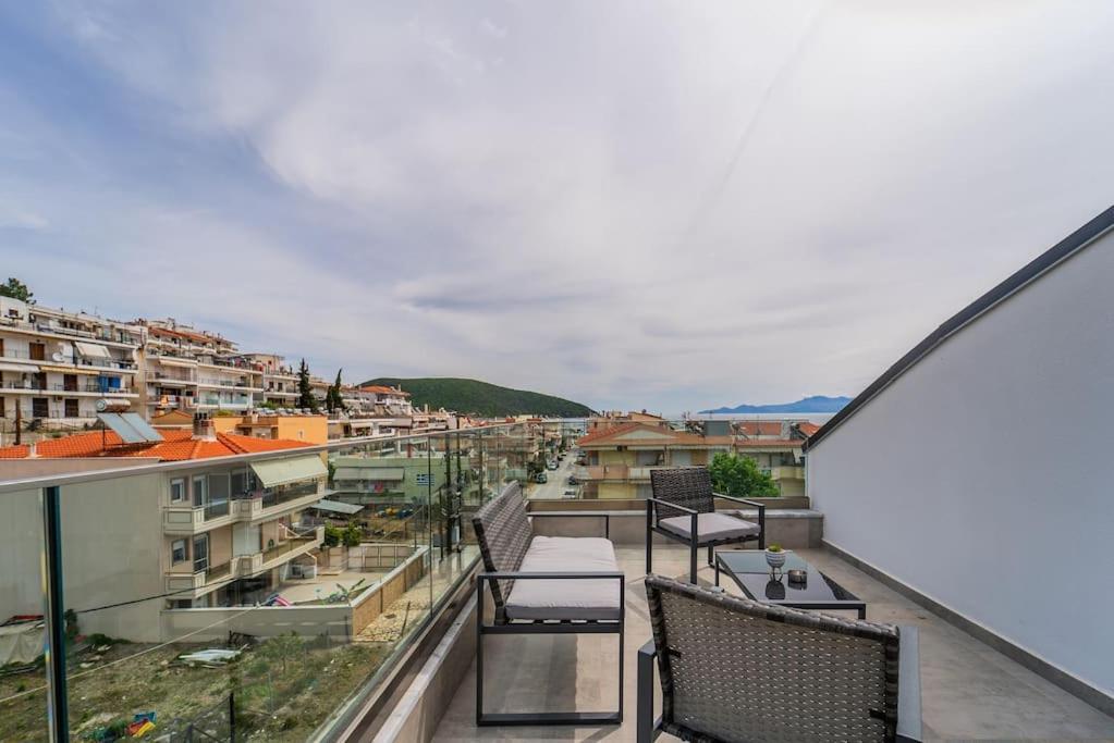 Semiramis Modern - Sleeps 8