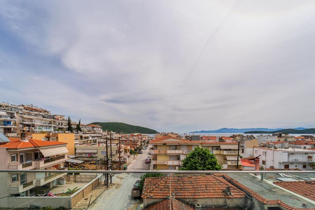 Semiramis Modern - Sleeps 8 * Nea Peramos (Macedonia)