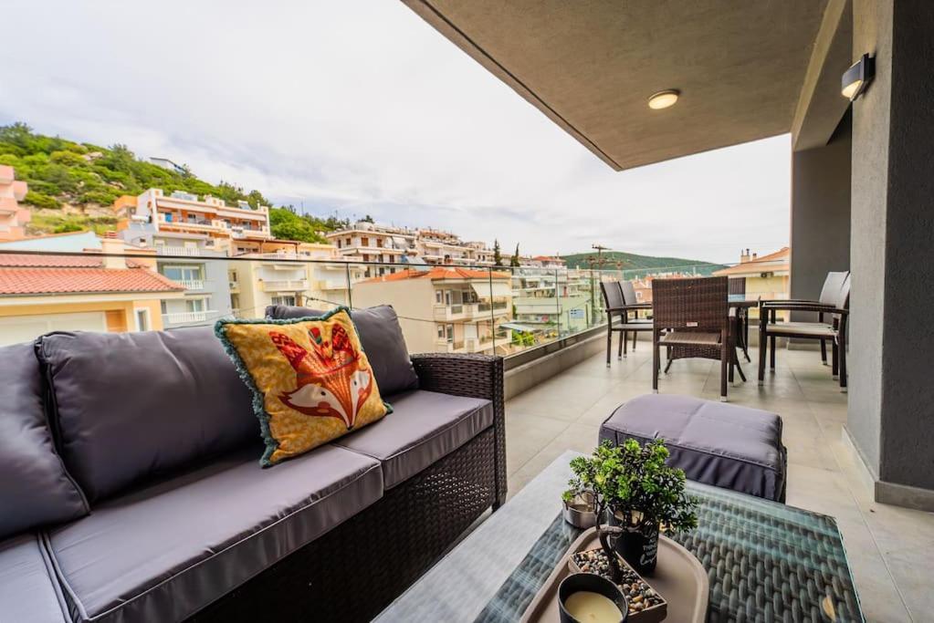 Semiramis Modern - Sleeps 8 Apartment *